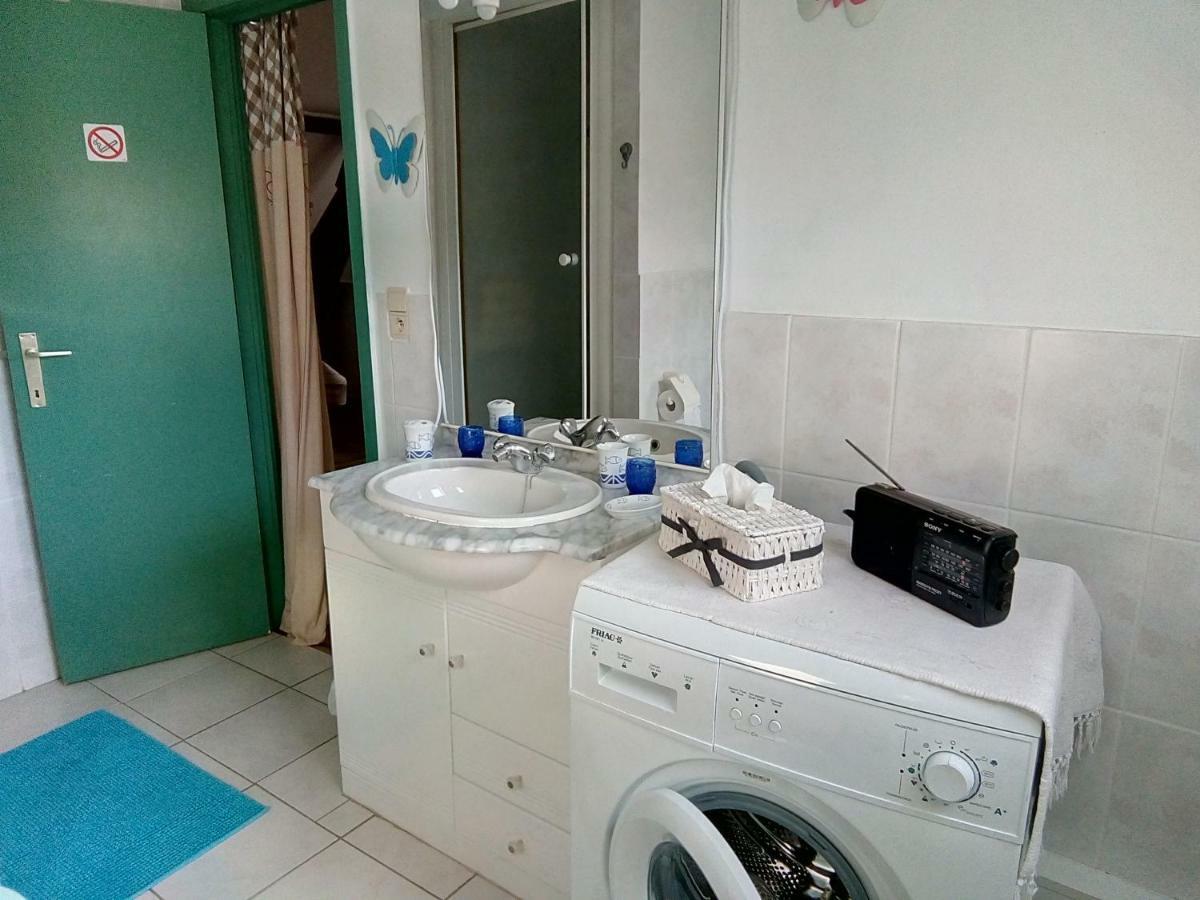 Отель Au Trieu Wannebecq Экстерьер фото